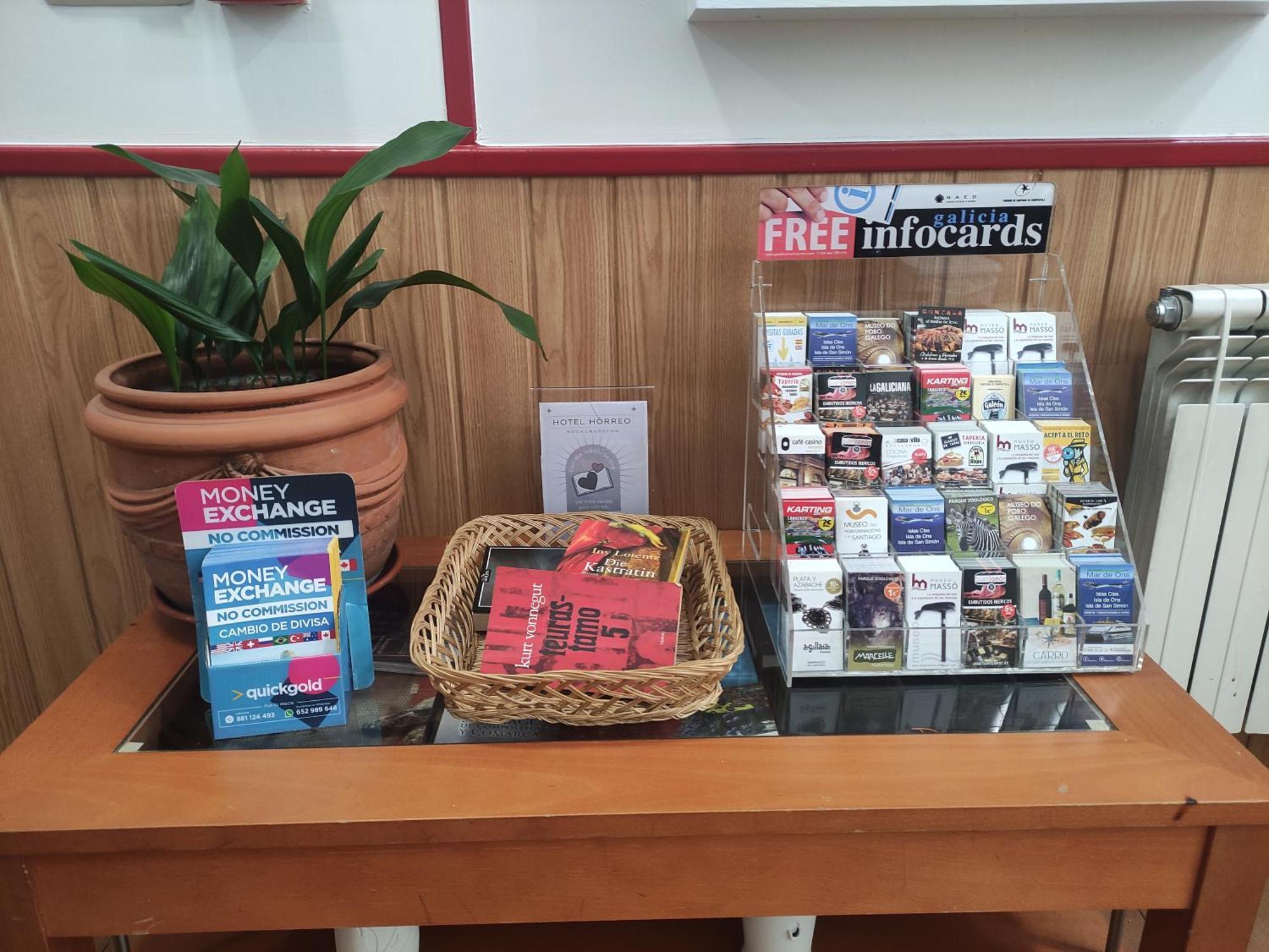 圣地亚哥－德孔波斯特拉 赫勒奥及对岸酒店 外观 照片
